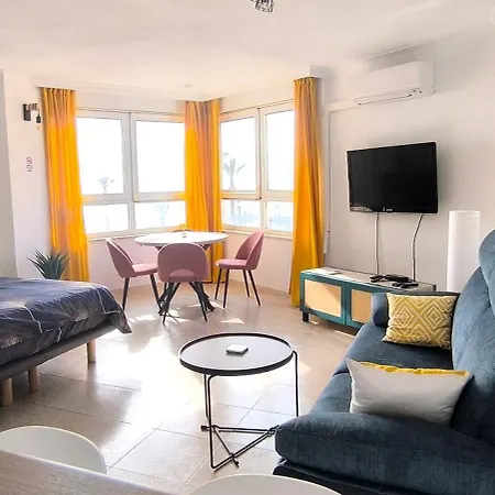 Beachfront With Sea Views Apartament Torrox