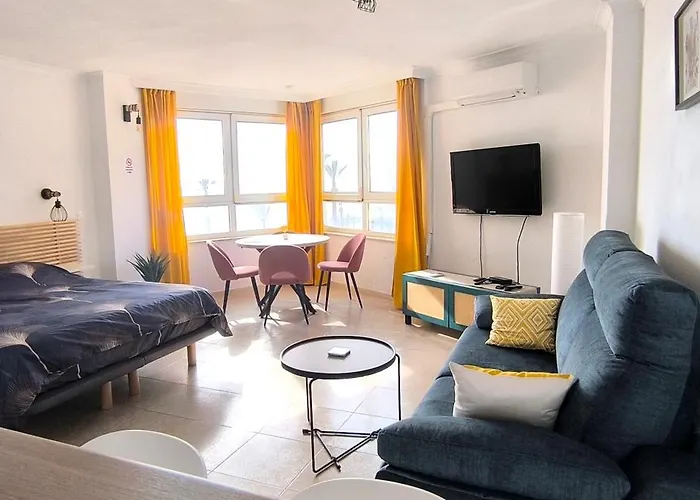 Beachfront With Sea Views Lejlighed Torrox